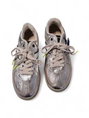Verbenas Women's Metallic Silver Leather Lace-Up Sneakers